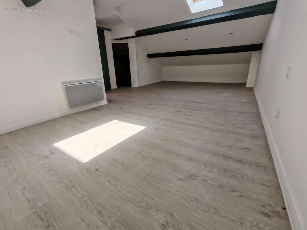 Appartement 74 m² à Beziers  - photo 4