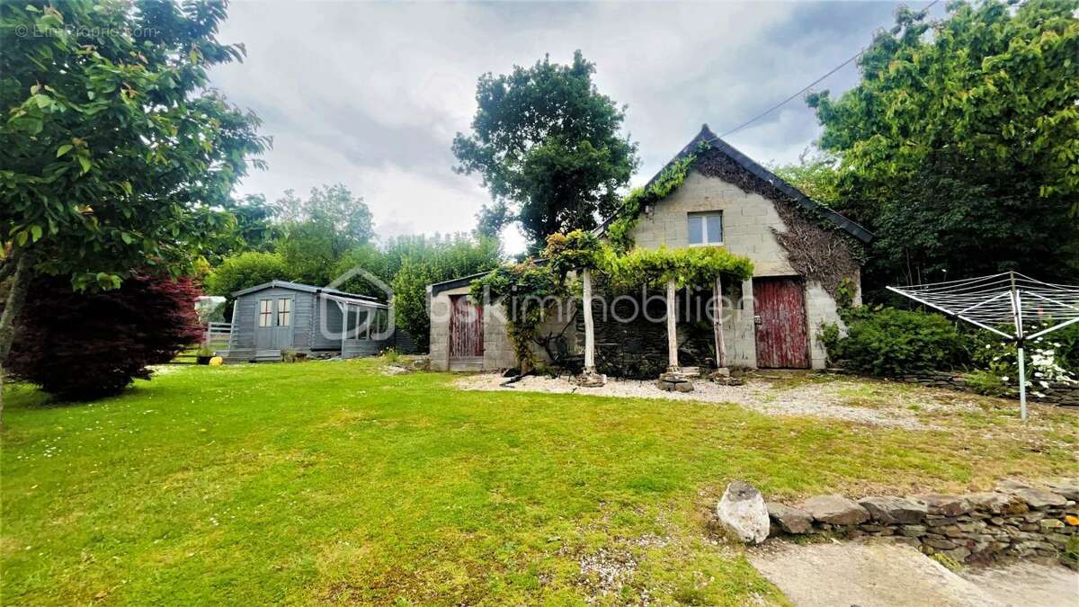 Maison à LANDELEAU