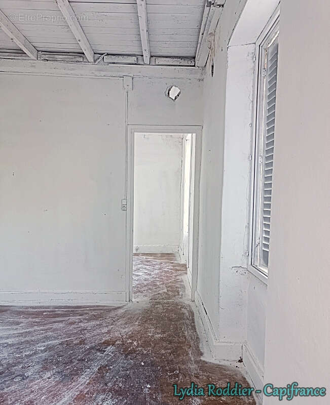 Appartement à LA MONNERIE-LE-MONTEL