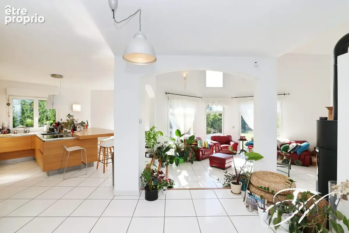 Maison 6 pièces 182 m² à vendre à Saint-Nazaire-Les-Eymes (38330) - photo 6