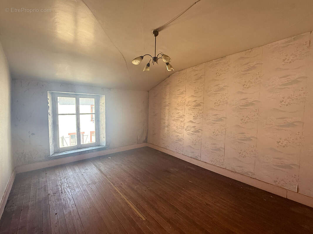 Maison à TRAMONT-LASSUS