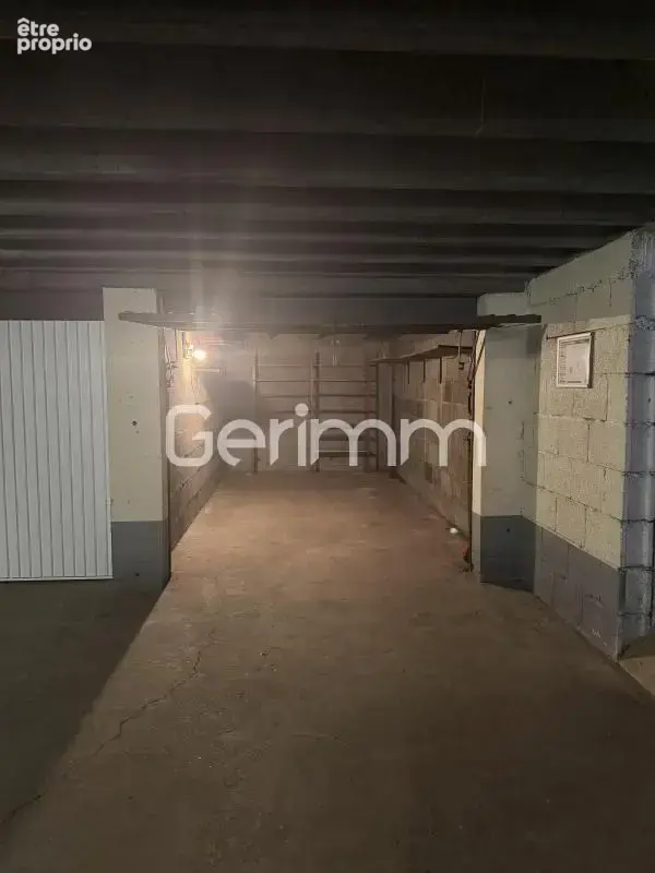 Vente - Garage - 16 m² - 11 500 € - GRENOBLE - 10 rue barral de - photo 2