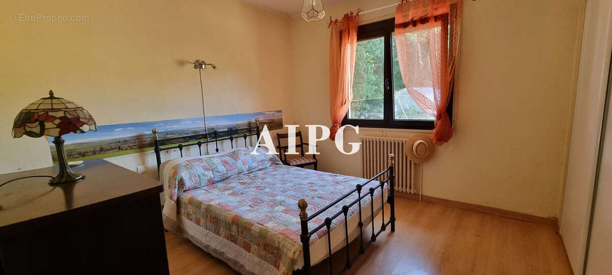 QUINTIN, 2 km, belle maison néo-bretonne 310 m² hab à vendre avec 7 chambres . - photo 9