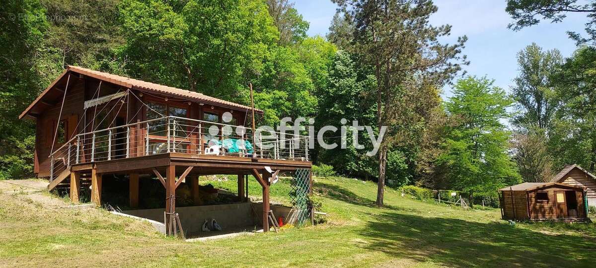 Maison 37 m² à Saint-Priest-Taurion  - photo 5