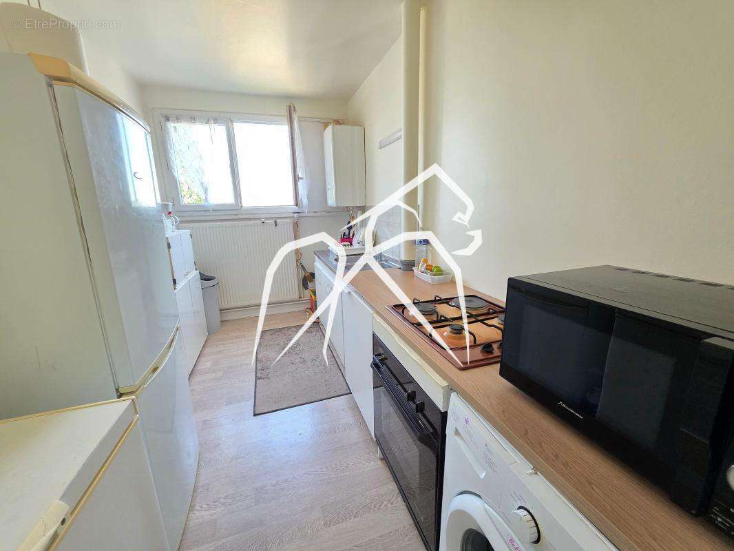 Appartement à SAINT-ETIENNE-DU-ROUVRAY