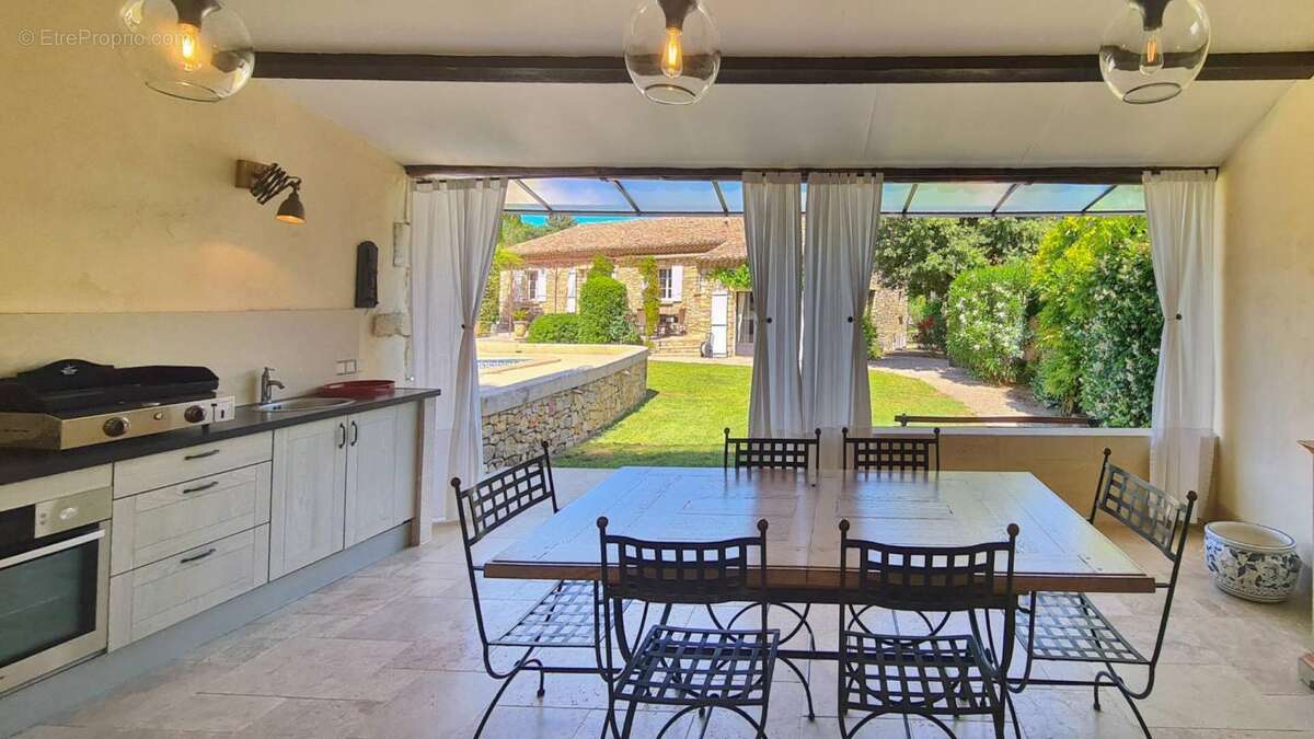 Maison de caractère avec piscine - photo 12