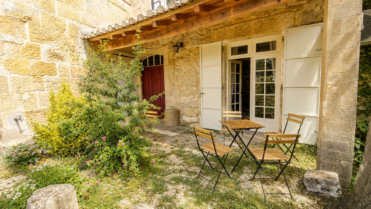 Maison familiale de 280 m2 sur 1500m2 de parcelle - photo 12