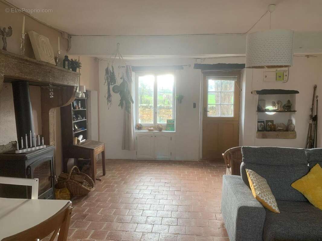 Photo 7 - Maison à OUROUX-SOUS-LE-BOIS-SAINTE-MARIE