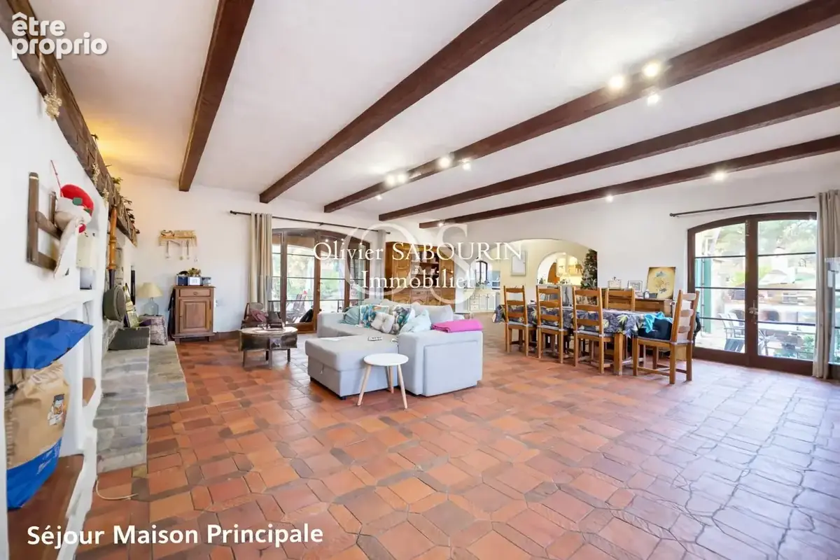 Bastide de caractère – 422 m² habitables avec 6 logements indépendants, piscine et terrain de 15 555 m² - photo 4