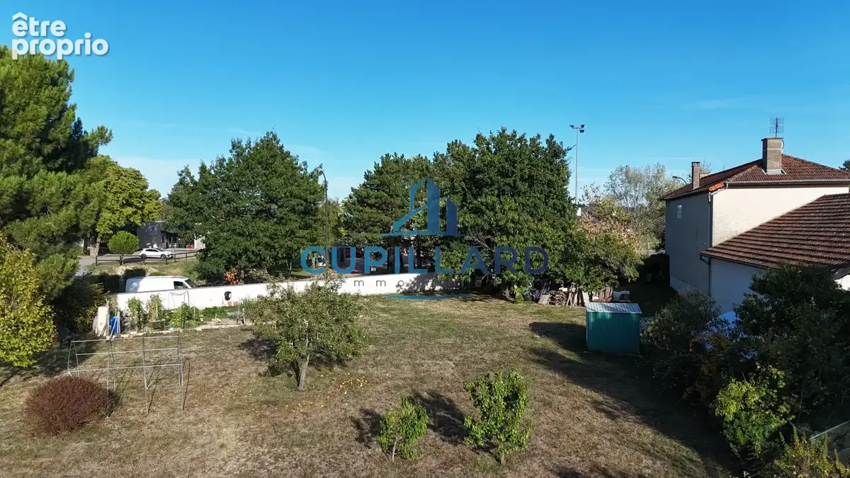 SAINT-GERMAIN-LESPINASSE - Parcelle de terrain constructible - photo 4