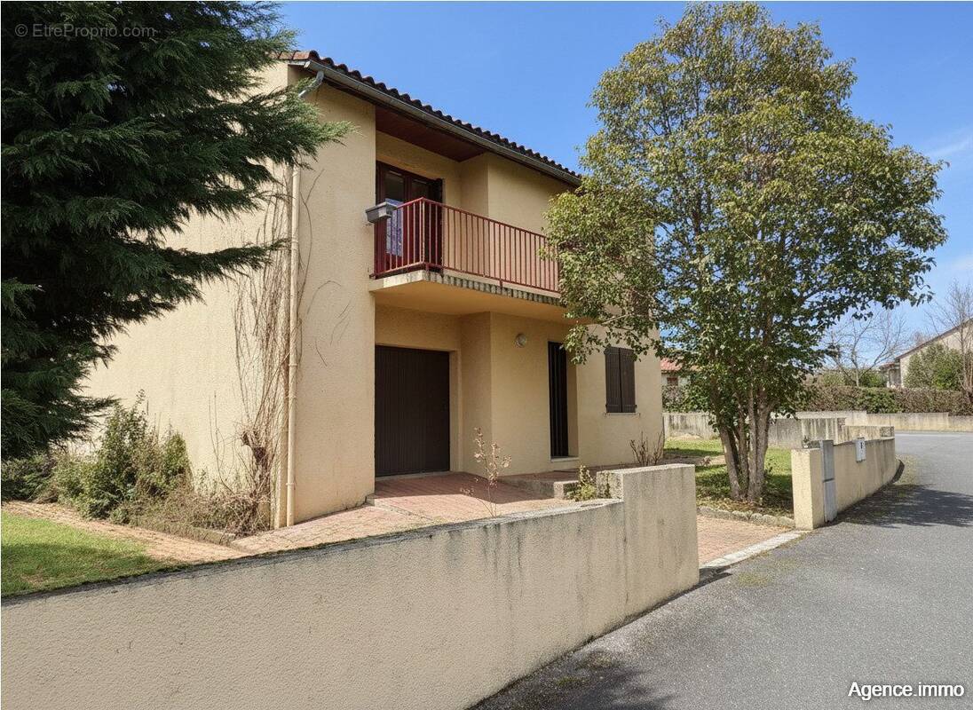 Maison à VILLEFRANCHE-DE-ROUERGUE