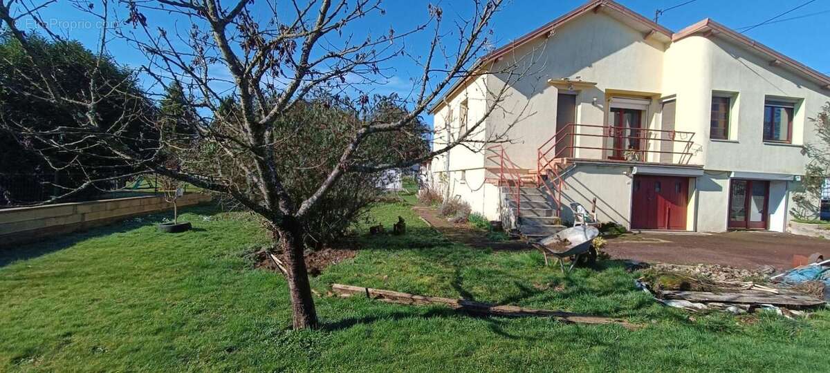 Maison à LUXEUIL-LES-BAINS