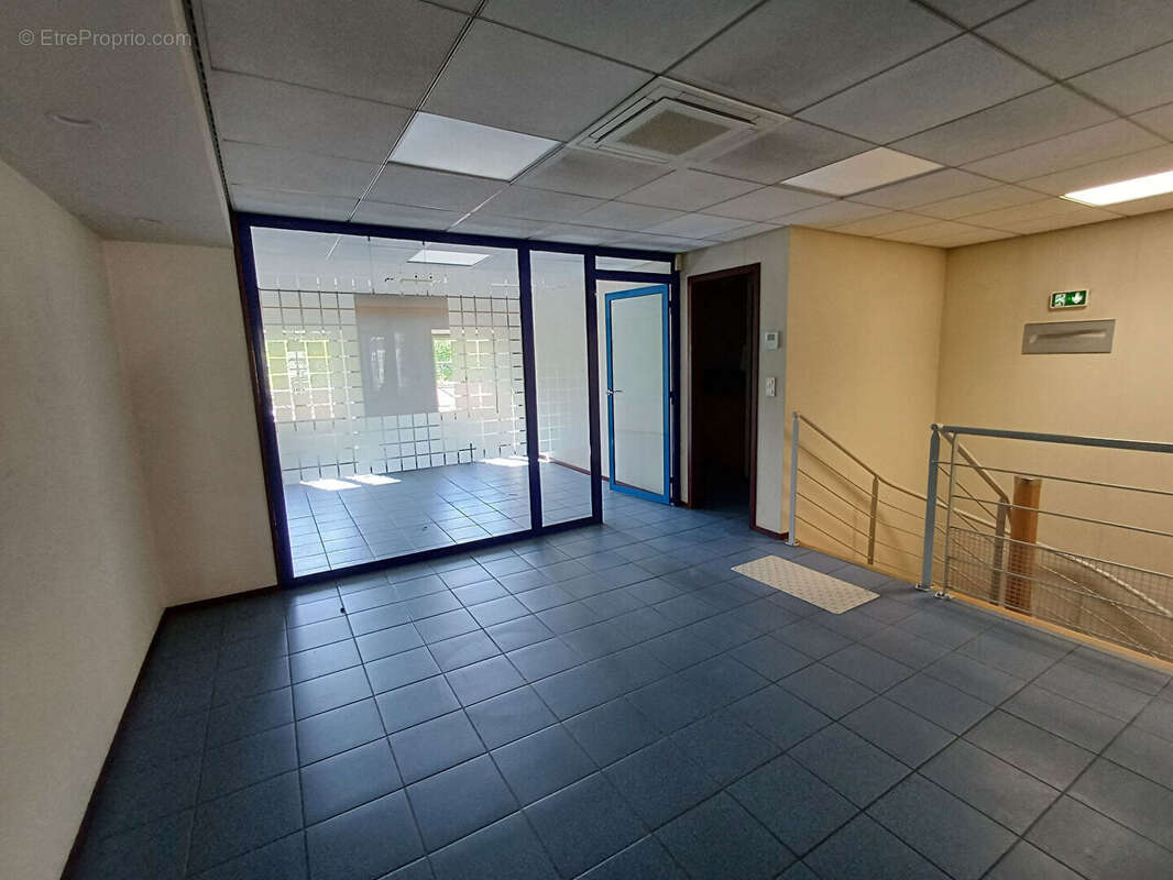 Commerce à SAINT-PEE-SUR-NIVELLE