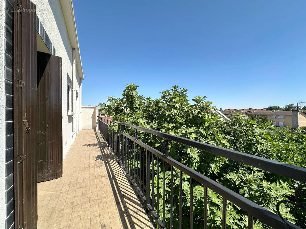 REIMS - Ensemble immobilier secteur AV. DE LAON / BLVD DES BELGES - photo 14