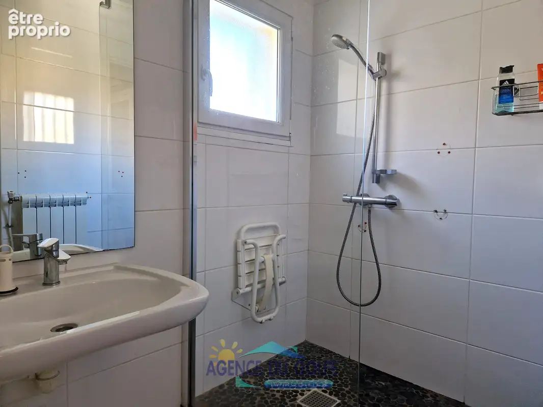 Villa T 5 mitoyenne avec jardin - photo 8