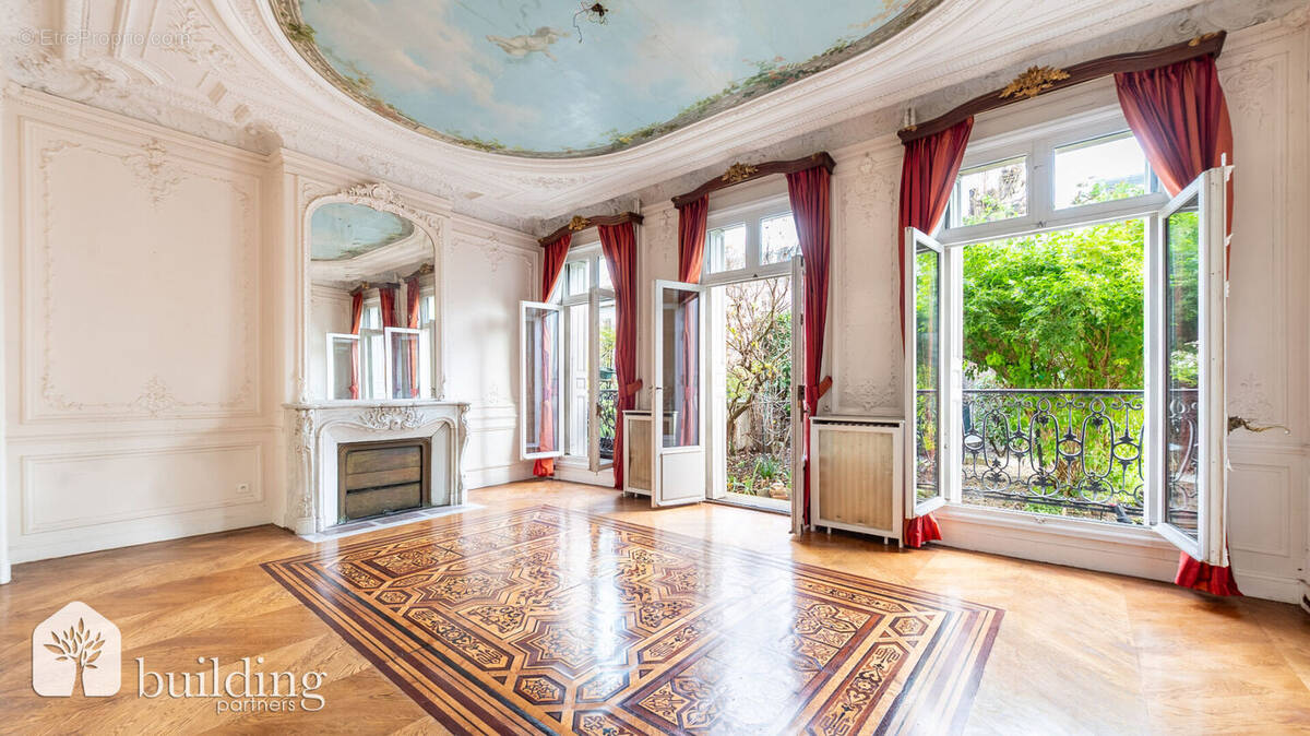 Appartement à PARIS-17E