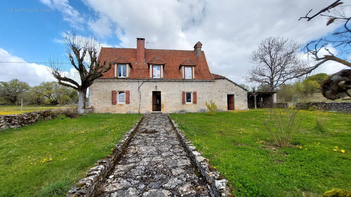 Maison à CANIAC-DU-CAUSSE