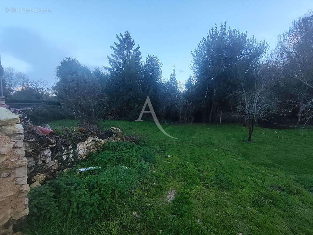 Maison à LOIRE-SUR-NIE