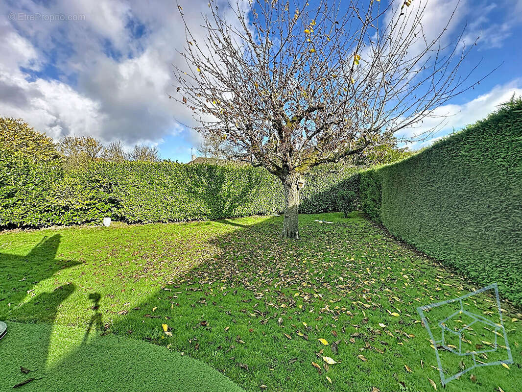 Maison à CERNAY-LA-VILLE