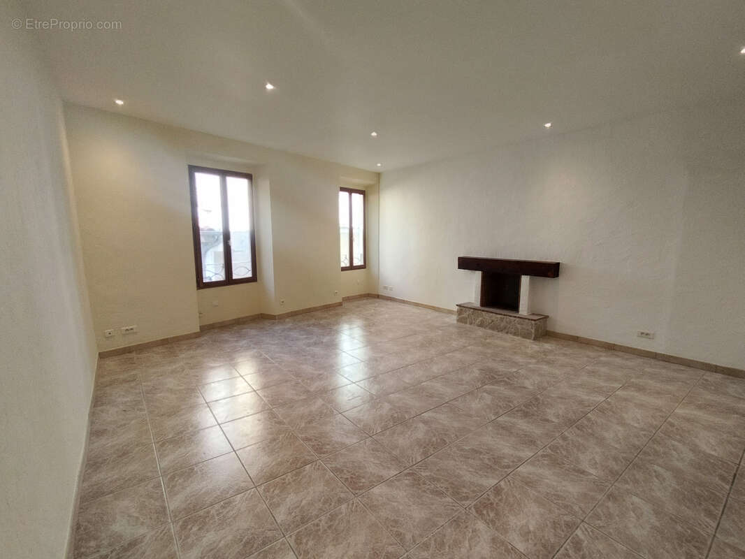 Appartement à BREIL-SUR-ROYA