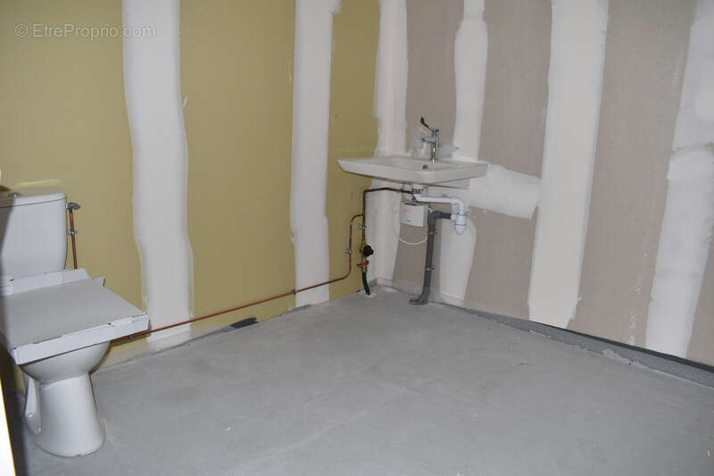 Commerce à AIRVAULT