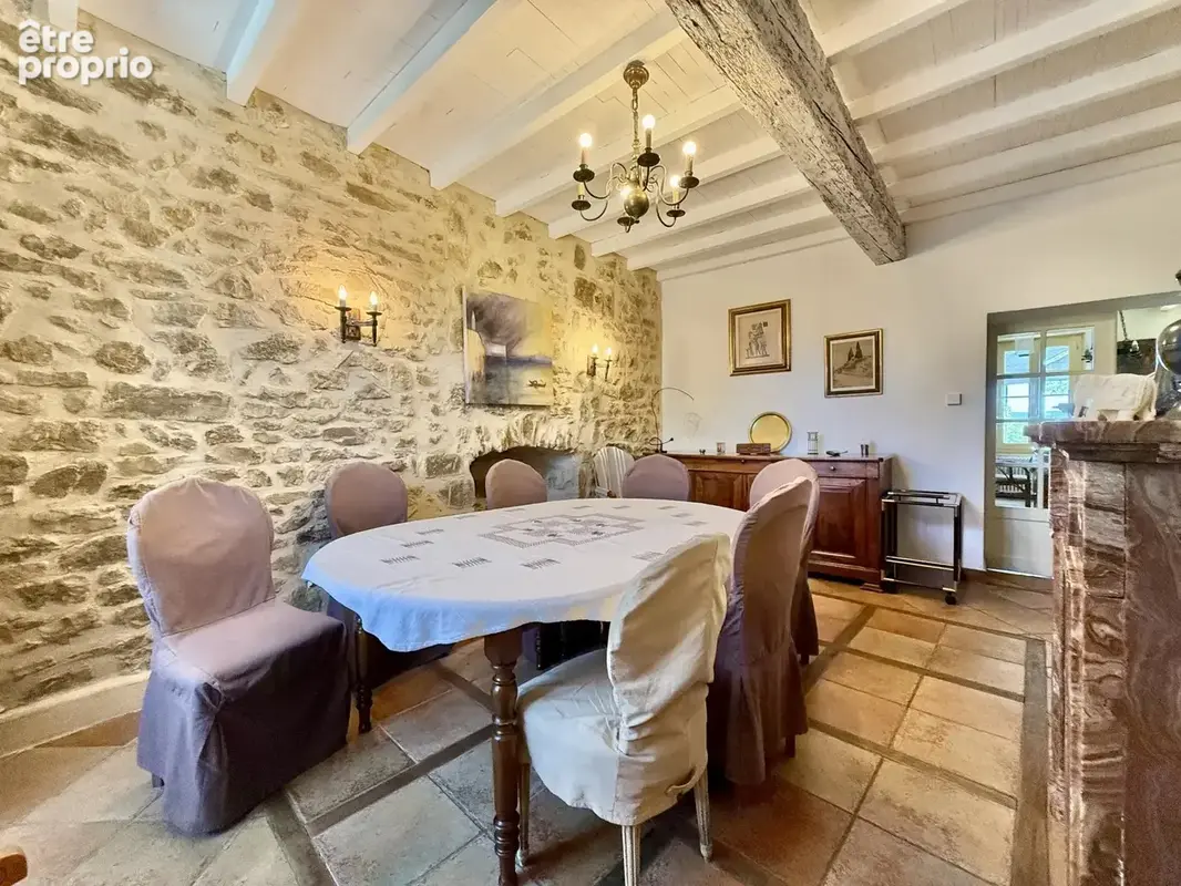 CARCASSONNE - Entièrement rénovée avec goût, 4.4 Ha de terrain et maison d'amis - photo 10