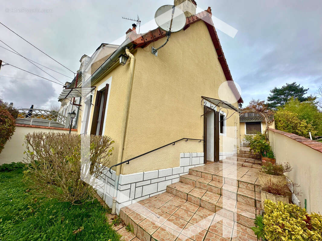 Maison à TRACY-SUR-LOIRE