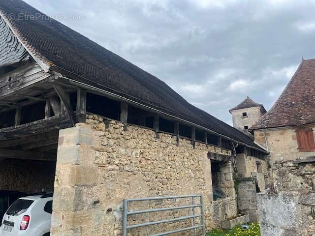 Maison à LA CHAPELLE-AUX-SAINTS