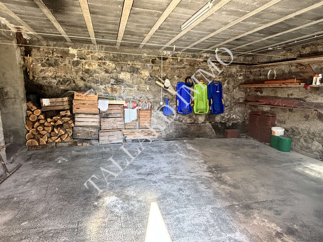 Maison à TURRIERS
