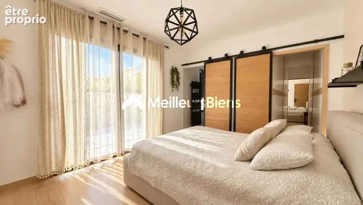 Maison récente de 147 m² avec piscine chauffée, suite parentale et garage - photo 10