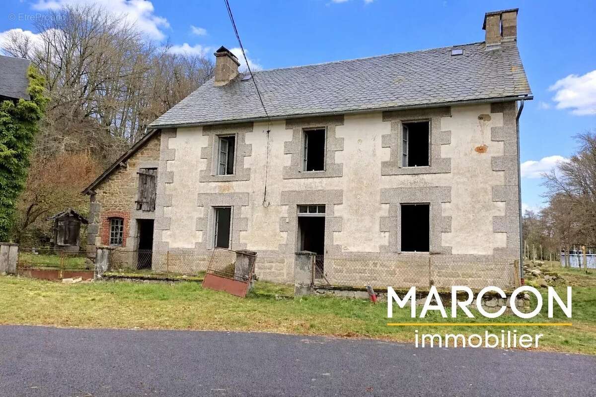 Maison à SAINT-MERD-LA-BREUILLE