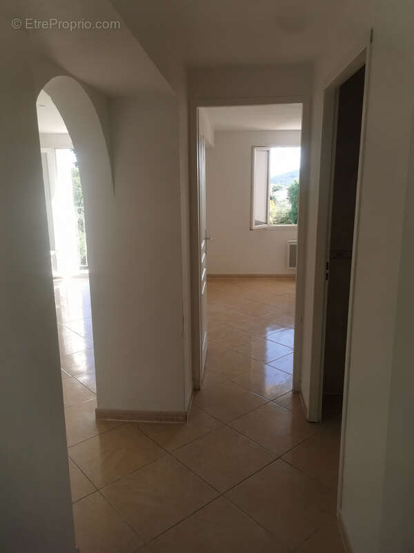 Appartement à CUERS