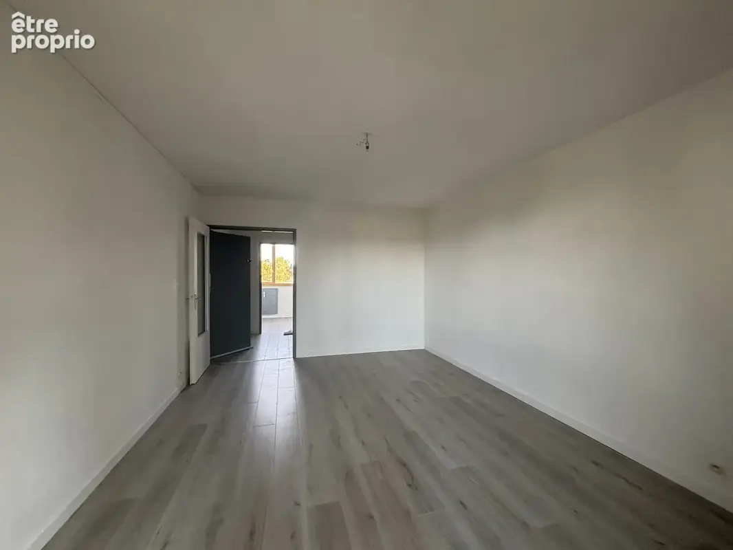 CHATILLON -SUR-SEINE : Résidence LES MERISIERS :  Appartement de 60m2 rénové au 1er étage avec garage . - photo 10