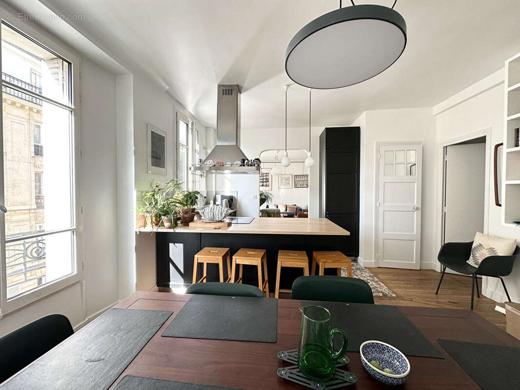 Appartement à PARIS-18E