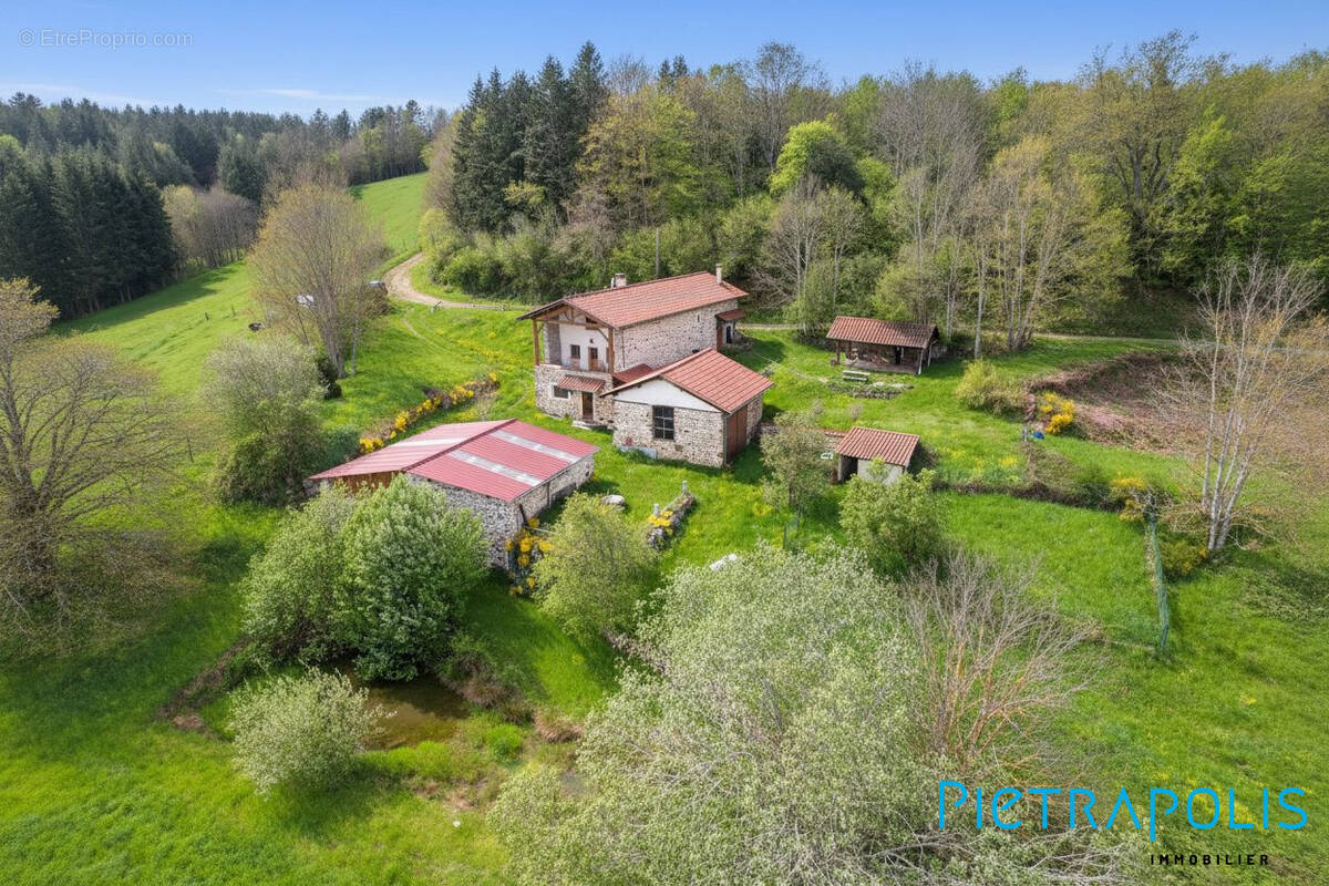 Maison à JOUX