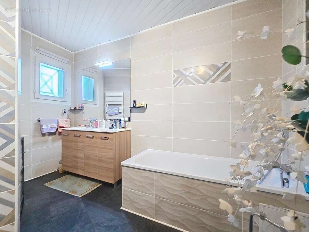 Photo 5 - Maison à SAINT-JEAN-D'ILLAC