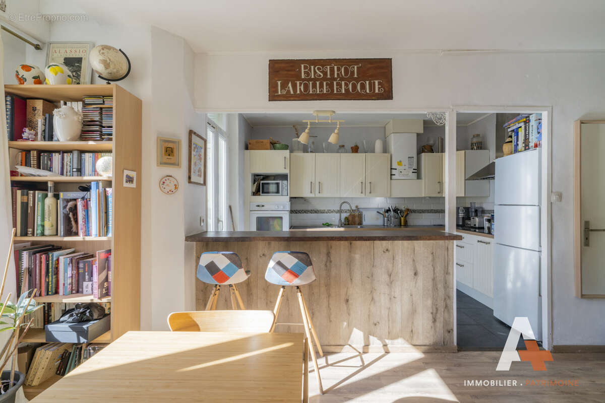 Appartement à MARSEILLE-5E
