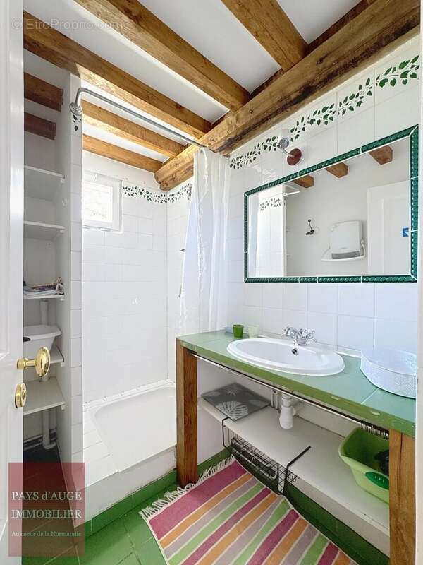 Maison à SAINT-GEORGES-EN-AUGE