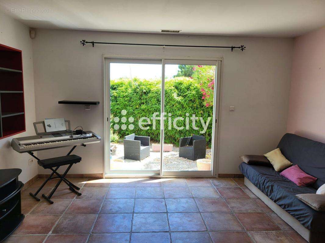 Maison 165 m² à Saint-Pargoire  - photo 15
