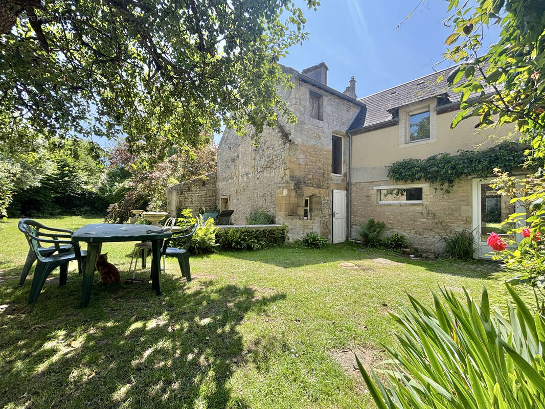 Maison à COURSEULLES-SUR-MER