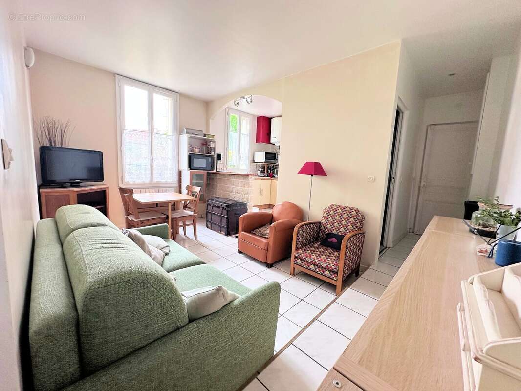 Appartement à SAINT-MAUR-DES-FOSSES