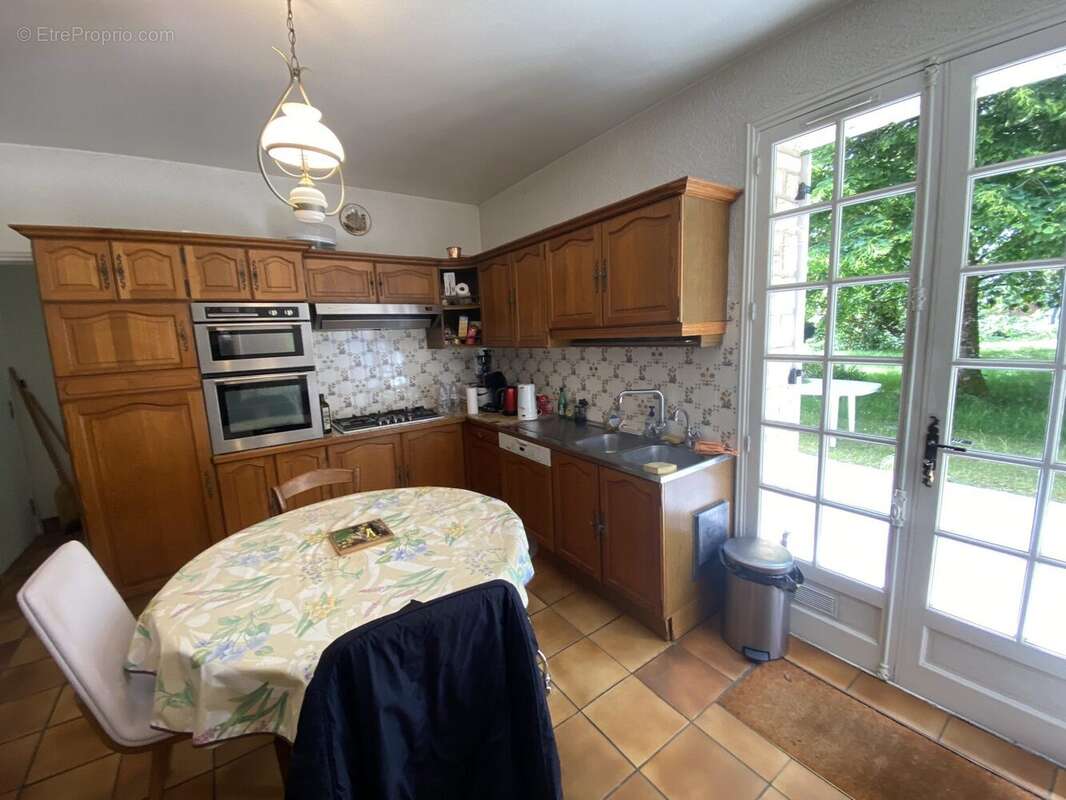 Maison 277 m² à Coulounieix-Chamiers  - photo 4