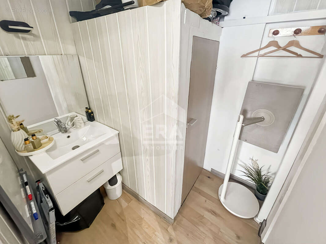 Appartement à MARSEILLE-4E