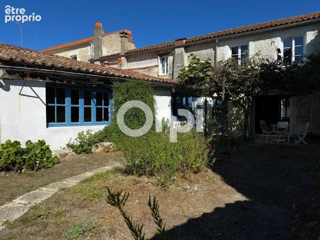 Maison à THAIRE