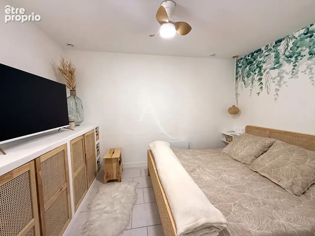 Hyères Ouest, T3 avec cour en maison de ville, très belle rénovation ! - photo 10