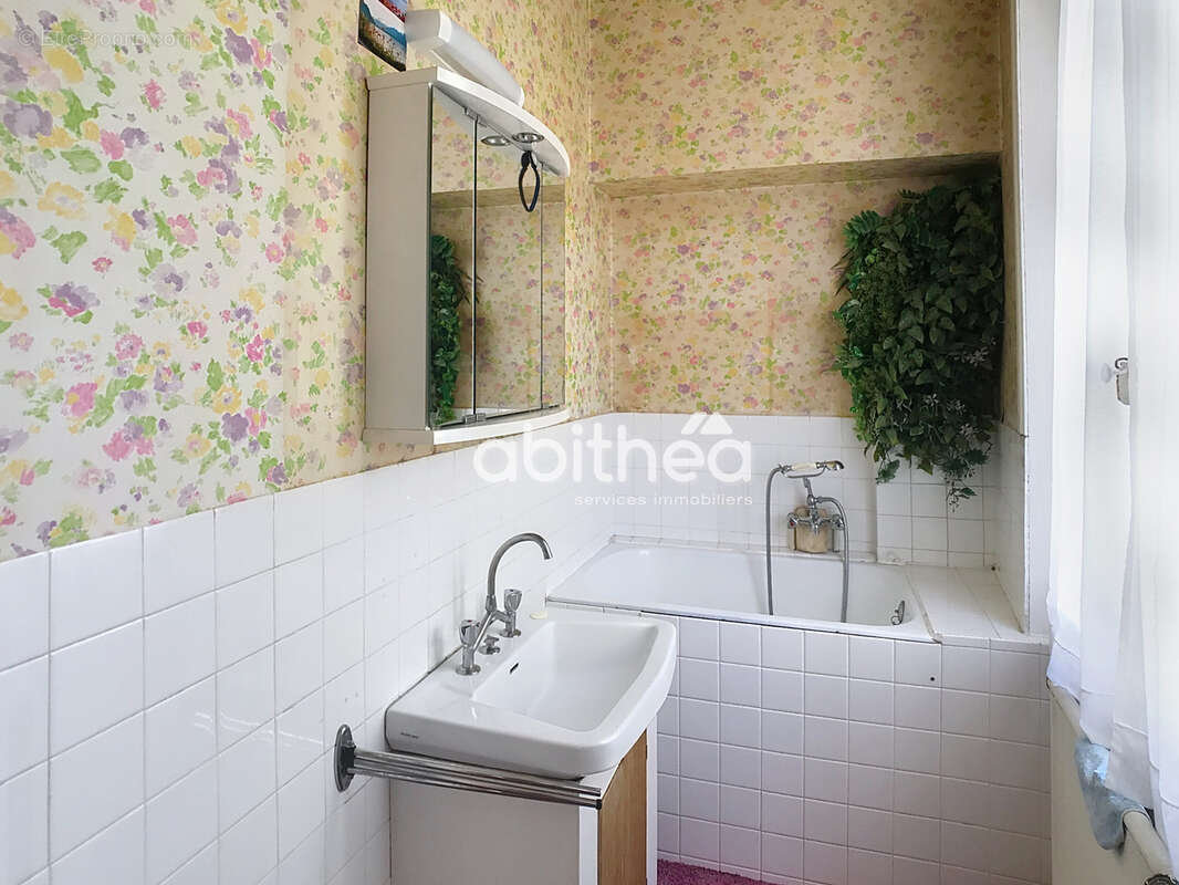 Maison de ville angouleme 179 m2 3 chambres - photo 13