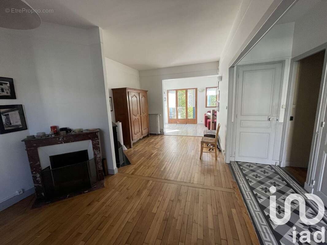 Photo 2 - Maison à VILLENEUVE-LE-ROI