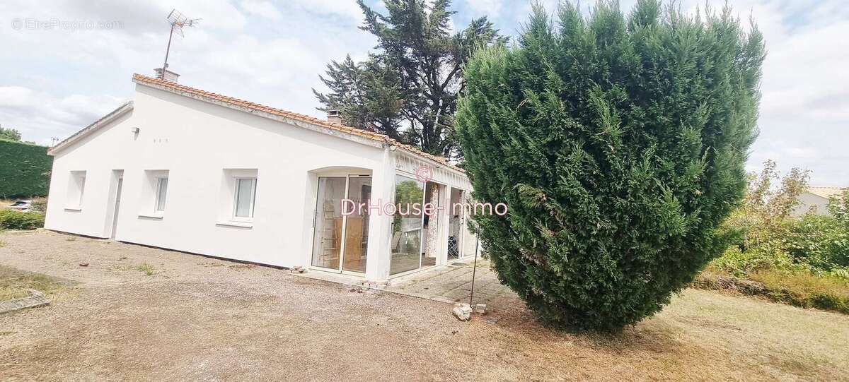 Maison 4 pièces 70 m² à vendre à Saint-Denis-Du-Payre (85580) - photo 2