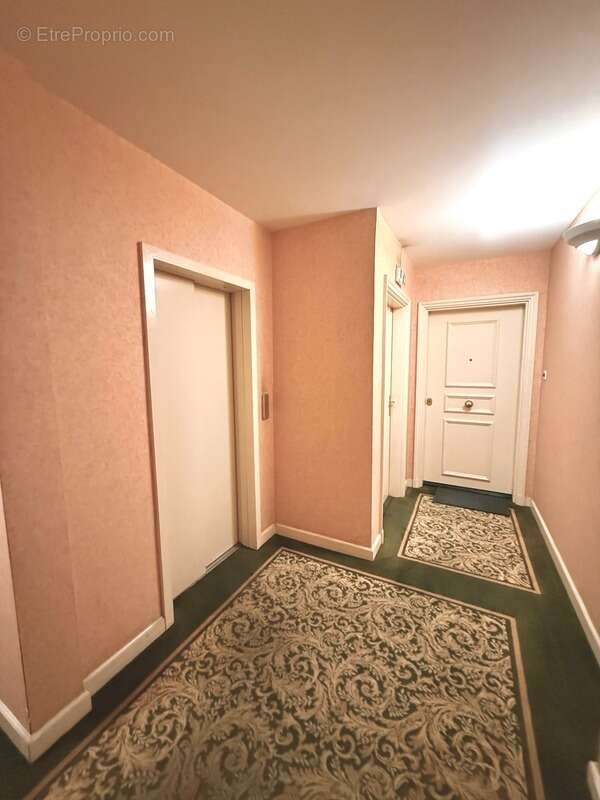 Appartement à vendre 5 pièces  (78) 97 m² - 3 chambres - terrasse - 2 garages - cave - photo 12
