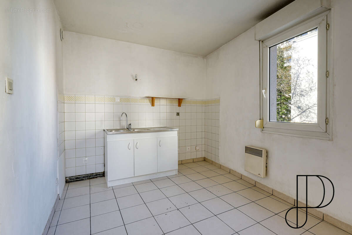 Appartement à LYON-8E